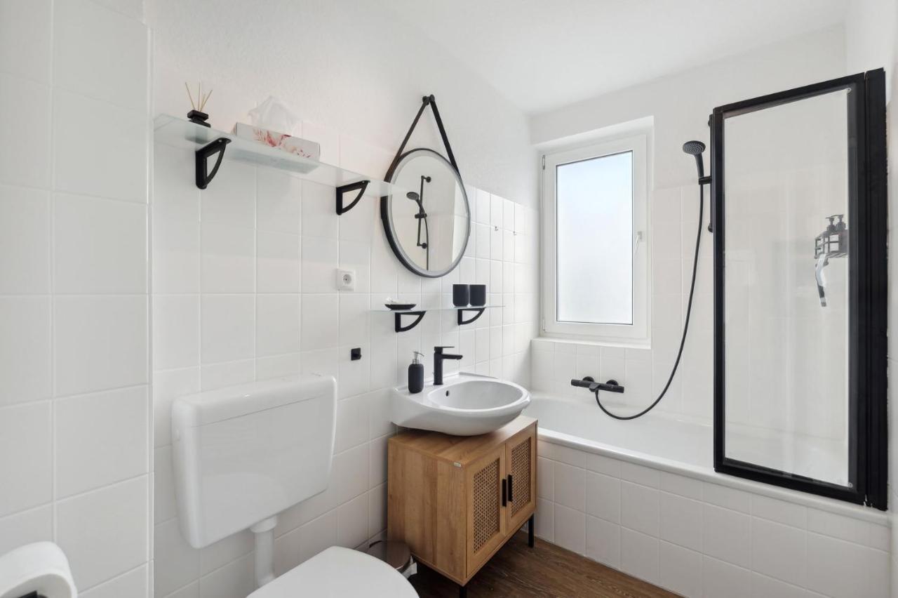 Amalfi Apartments A01 - Gemuetliche 2 Zi-Wohnung Mit Boxspringbetten Und Smart Tv Kaiserslautern Eksteriør bilde